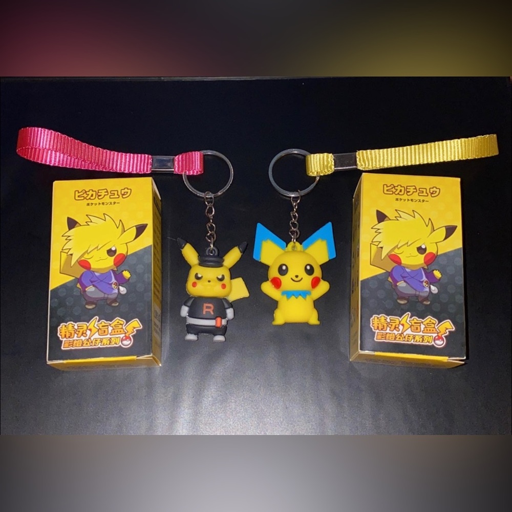 2x Pokémon Keychains For keys figurines two ninjas figure Yellow - Picture 1 of 6